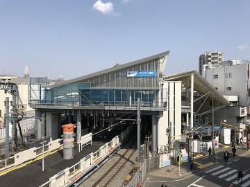 小田急線「代々木八幡」駅／徒歩3分・約240m(2023年12月)