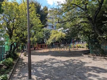 三田公園／徒歩5分・約400m