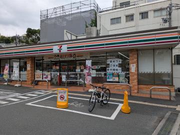 セブンイレブン文京春日１丁目店／徒歩5分・約350m