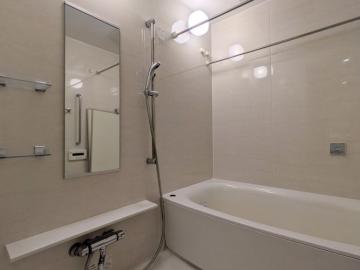 浴室／※画像は実際の室内写真をもとに、残置物等を削除したイメージ図であり、実際とは多少異なります。