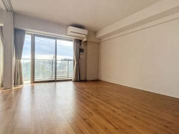 リビング／※画像は実際の室内写真をもとに、残置物等を削除したイメージ図であり、実際とは多少異なります。