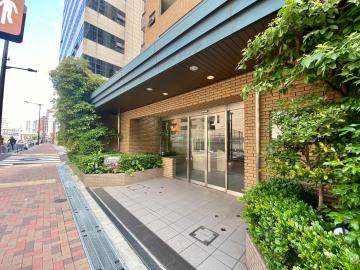 エントランス／外と内をつなぐエントランスは、まさに顔となる場所。