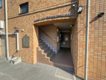 エントランス／外と内をつなぐエントランスは、まさに顔となる場所。(2026年3月)