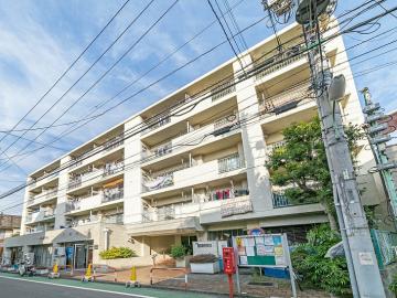 外観／ホワイトを基調とした明るい外観