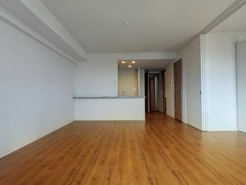 リビング／※画像は実際の室内写真をもとに、残置物等を削除したイメージ図であり、実際とは多少異なります。